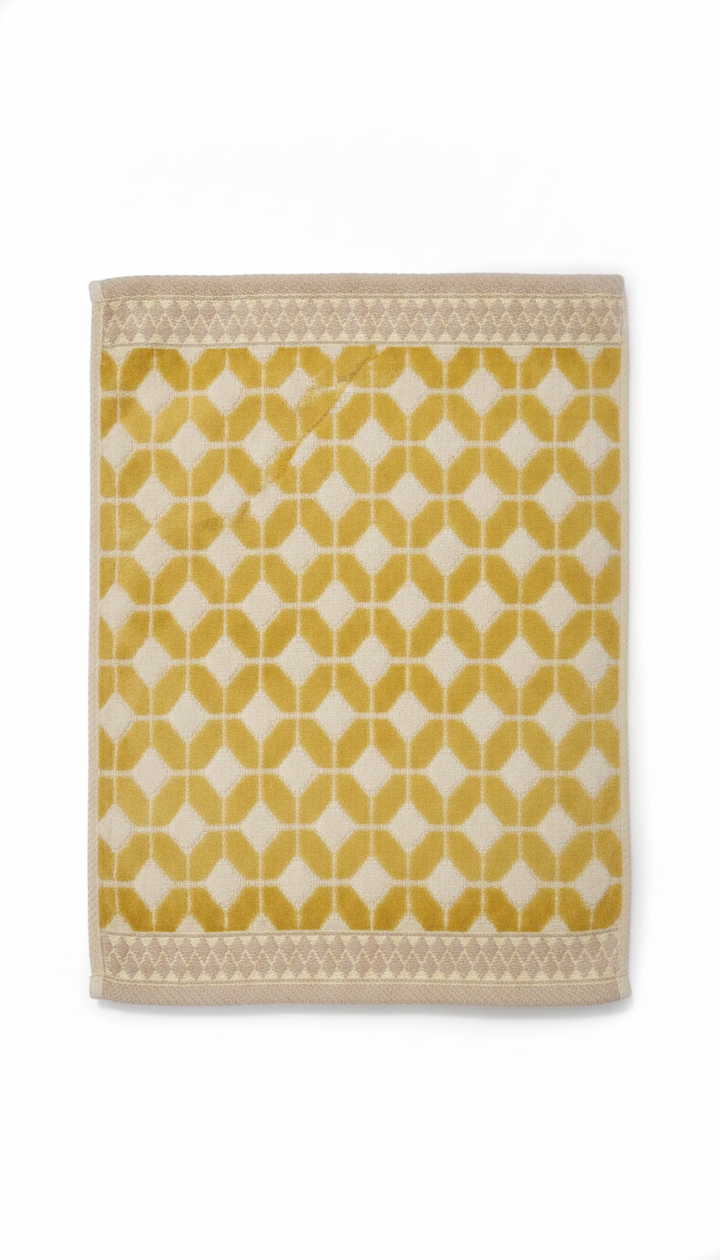 Yellow Cotton Bath Towel Secondary image