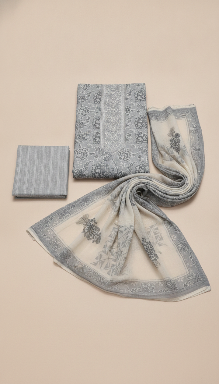 Women's Unstitched Suit Secondary image